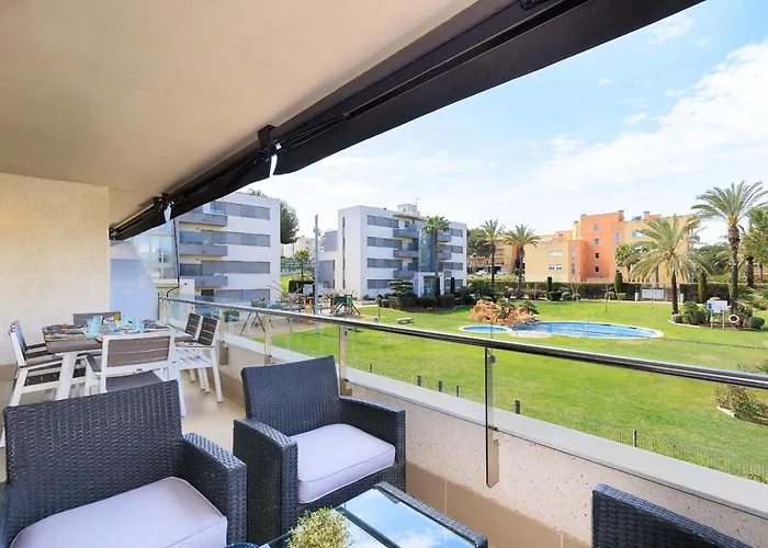 UHC Salou Villa Family Complex